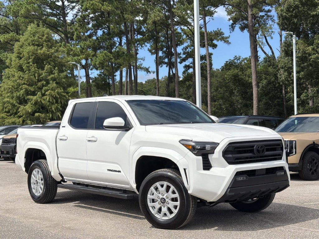 Used 2025 Toyota Tacoma SR5 RWD image 1