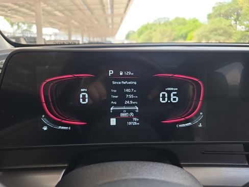 Certified 2025 Kia Sportage EX w/ Premium Package FWD image 18