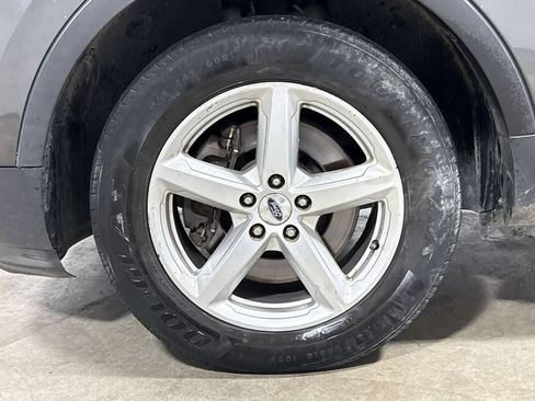 Used 2016 Ford Explorer XLT AWD/4WD image 27