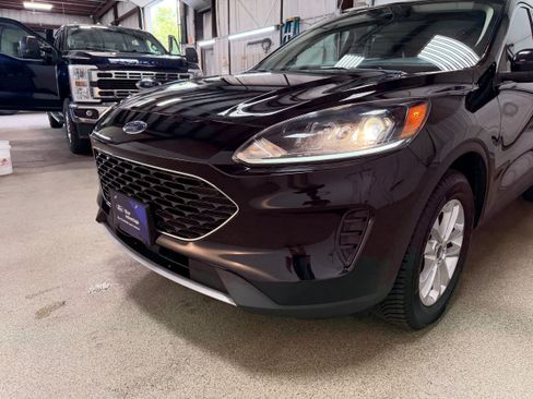 Certified 2020 Ford Escape SE AWD/4WD image 29