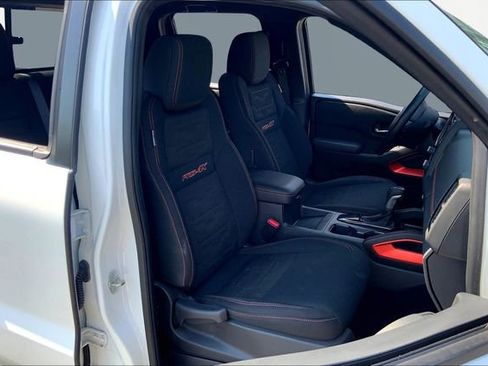 Used 2022 Nissan Frontier PRO-4X image 19