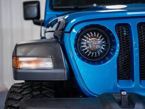 Used 2020 Jeep Wrangler Unlimited Sport S AWD/4WD image 18