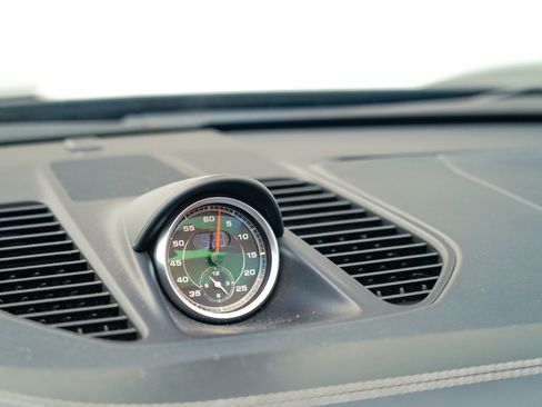 Used 2015 Porsche 911 Turbo S image 27