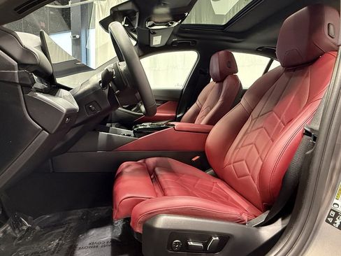 Certified 2024 BMW 540i xDrive image 17