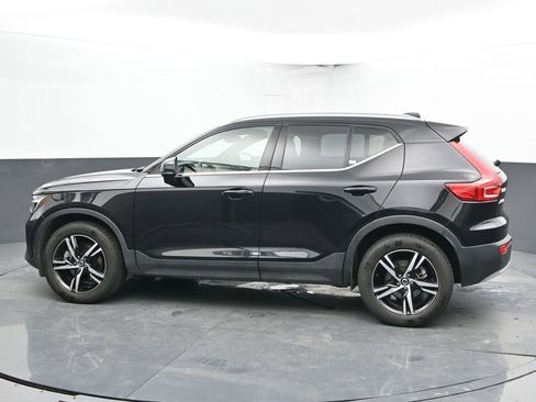 Used 2025 Volvo XC40 B5 Core AWD/4WD image 8