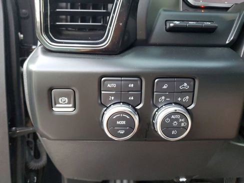 Used 2022 GMC Sierra 1500 AT4 w/ AT4 Premium Package image 30