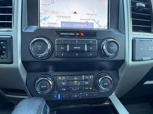 Used 2020 Ford F150 Lariat w/ Lariat Bed Utility Package AWD/4WD image 34