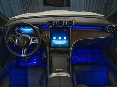 New 2026 Mercedes-Benz GLC 300 image 9