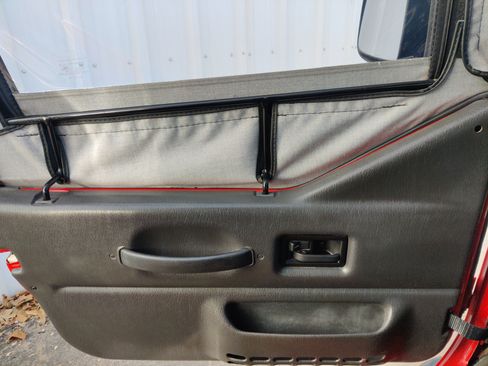 Used 2004 Jeep Wrangler X image 24