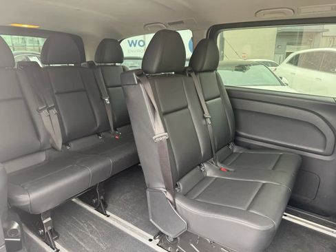 Used 2023 Mercedes-Benz Metris Passenger image 5