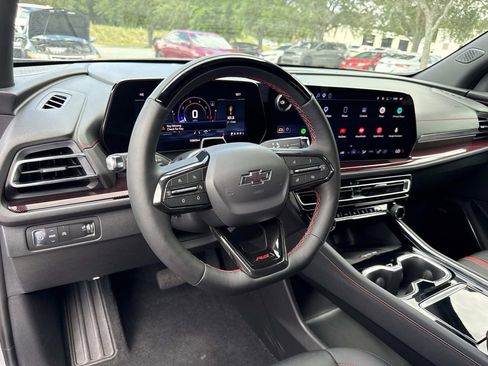 Used 2026 Chevrolet Traverse RS FWD image 34