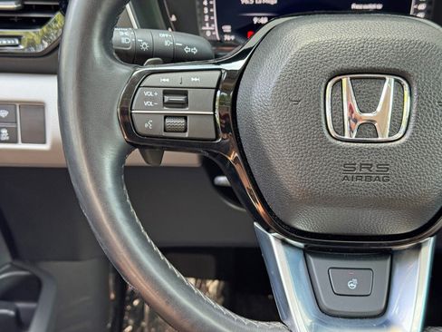 Used 2023 Honda Pilot Elite image 21