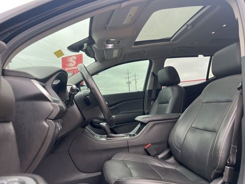 Used 2019 GMC Acadia SLT w/ Black Edition image 11