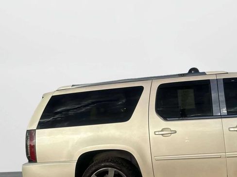 Used 2013 Cadillac Escalade ESV Premium AWD/4WD image 15