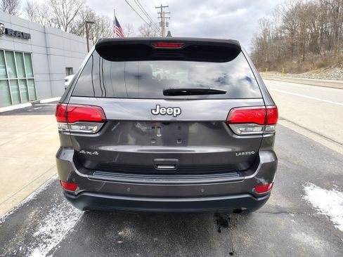 Certified 2021 Jeep Grand Cherokee Laredo image 8