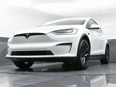 Used 2023 Tesla Model X image 53