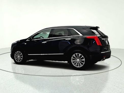 Used 2017 Cadillac XT5 Luxury w/ Driver Awareness Package AWD/4WD image 4