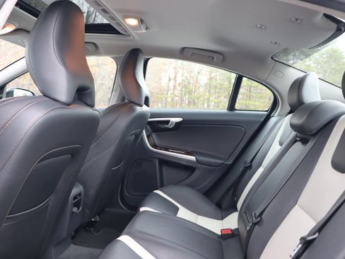 Used 2016 Volvo S60 T5 Cross Country Platinum image 26