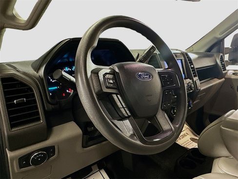 Used 2022 Ford F250 XL w/ Power Equipment Group image 10