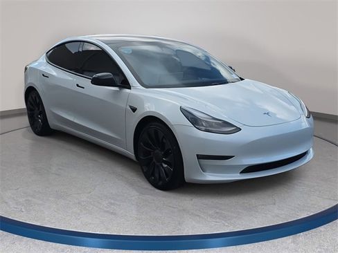 Used 2022 Tesla Model 3 Performance image 4