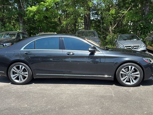 Used 2020 Mercedes-Benz S 560 4MATIC Sedan image 3
