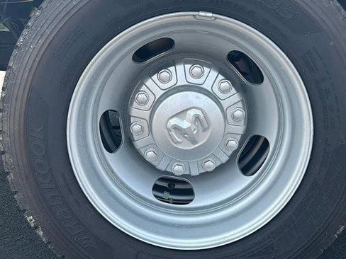 New 2024 RAM 5500 Tradesman image 17