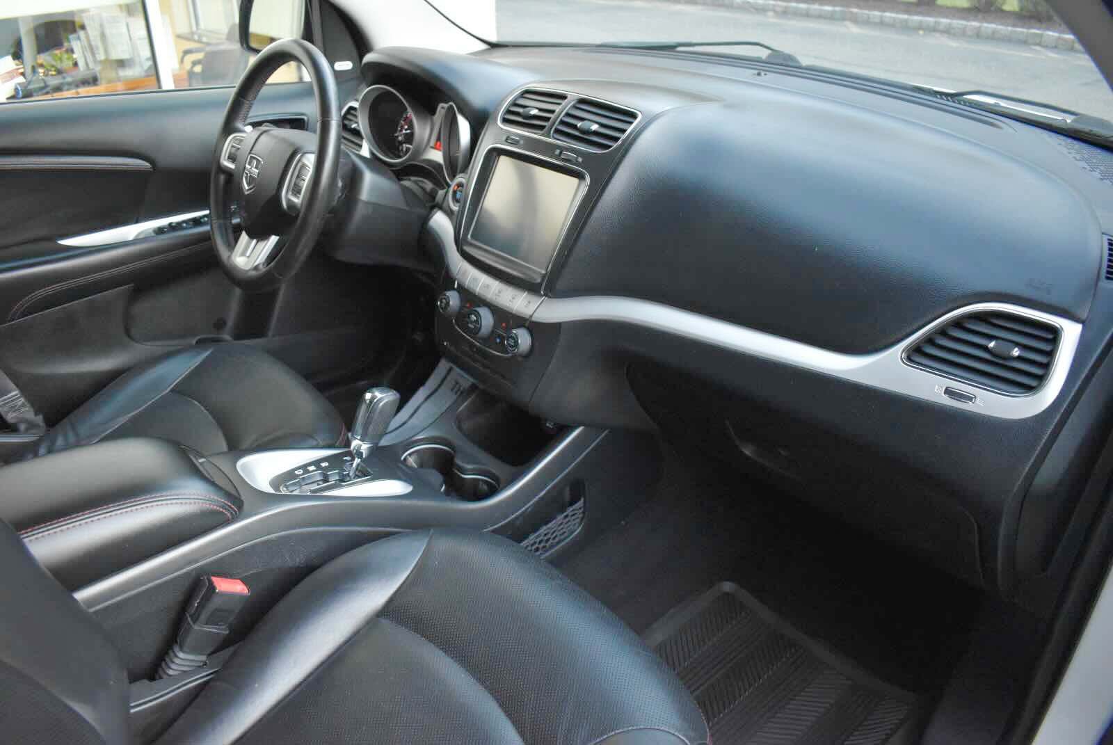 Used 2017 Dodge Journey GT FWD image 29