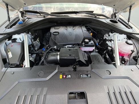 Certified 2026 Genesis GV70 2.5T AWD/4WD image 9