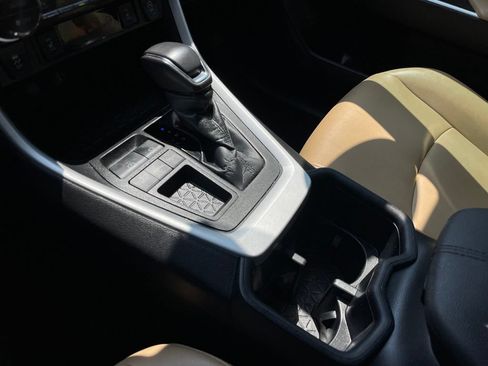Used 2022 Toyota RAV4 XLE Premium FWD image 19