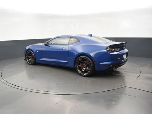 Used 2021 Chevrolet Camaro SS RWD image 4