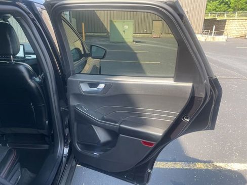 Used 2025 Ford Escape ST-Line Elite AWD/4WD image 48