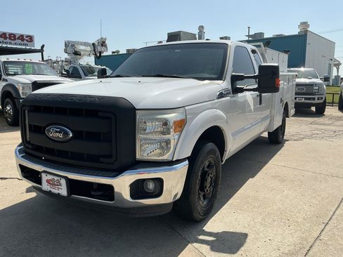 Used 2015 Ford F250 XLT w/ XLT Value Package RWD image 2