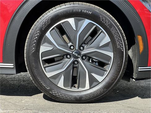 Used 2024 Kia EV6 Light image 27