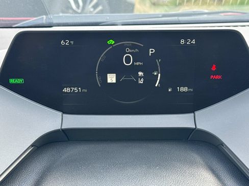 Used 2025 Toyota Prius LE FWD image 41