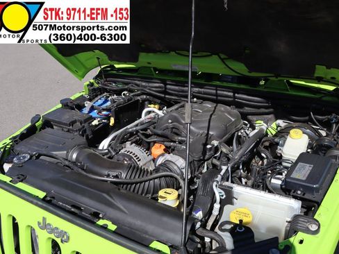 Used 2013 Jeep Wrangler Unlimited Rubicon w/ Connectivity Group AWD/4WD image 23