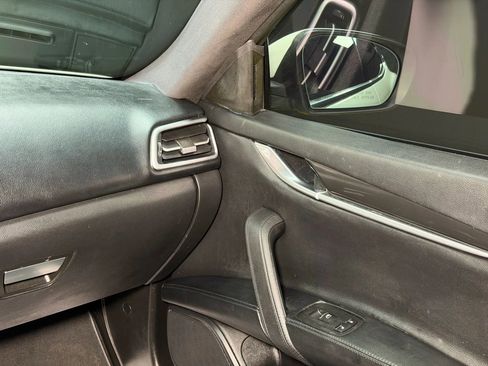 Used 2017 Maserati Ghibli S image 22