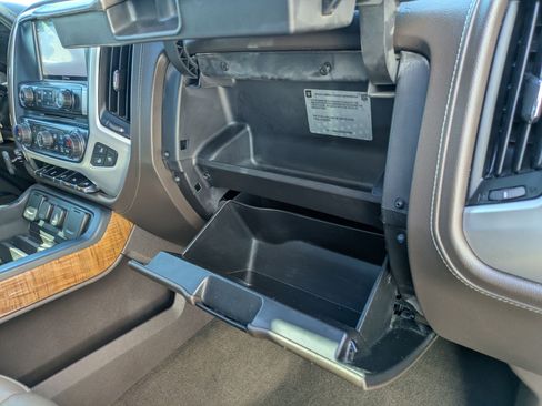 Used 2018 GMC Sierra 1500 SLT AWD/4WD image 31