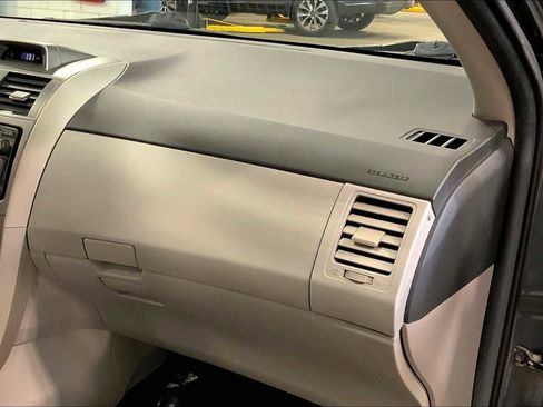 Used 2012 Toyota Corolla LE image 17