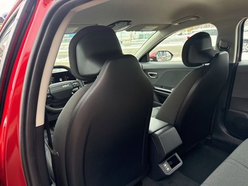 New 2025 Kia K4 LXS image 18