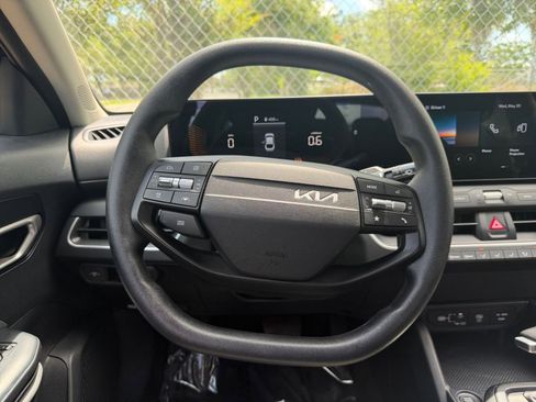 Used 2025 Kia K4 FWD image 27