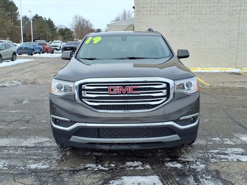 Used 2019 GMC Acadia SLE w/ Driver Alert Package I image 2