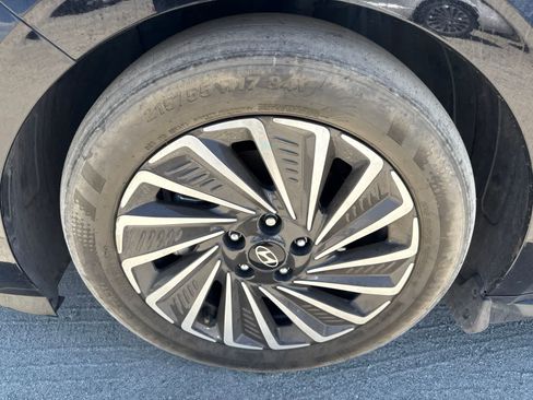 Used 2024 Hyundai Sonata Limited FWD image 9