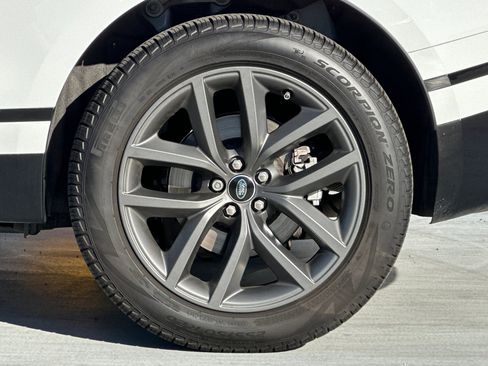 Used 2026 Land Rover Range Rover Velar Dynamic SE image 13