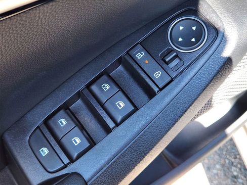 New 2026 Kia Seltos EX image 8