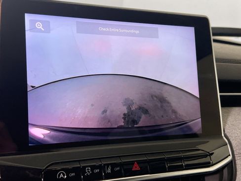 Used 2022 Jeep Compass Latitude w/ Sun and Sound Group image 13