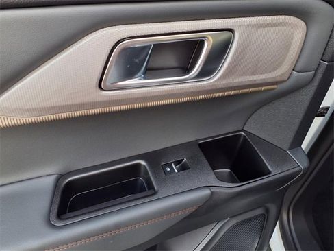 New 2026 Ford Explorer Active image 6
