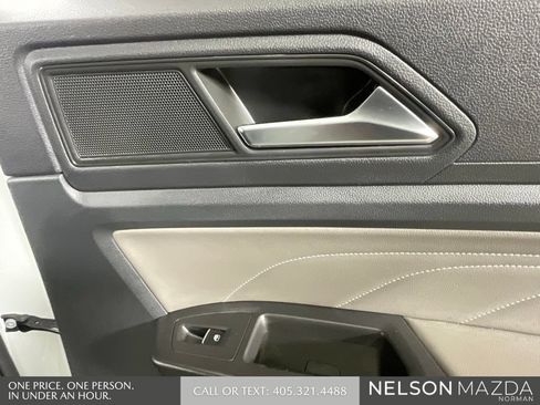 Used 2023 Volkswagen Atlas SE FWD image 23
