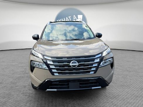 Used 2024 Nissan Rogue Platinum w/ Platinum Premium Package FWD image 9