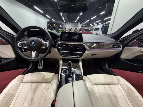 Used 2019 BMW 540i xDrive w/ M Sport Package AWD/4WD image 41
