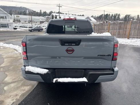 Used 2024 Nissan Frontier PRO-4X w/ Technology Package image 10